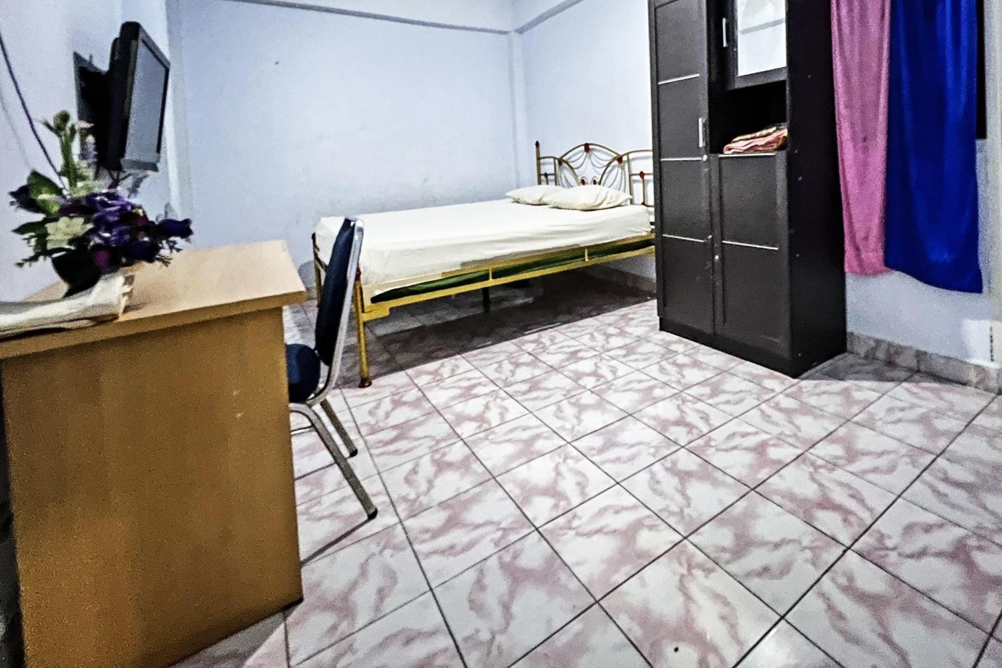 Oyo 91757 Surya Hotelneartaman Anggrek Pkk Watansoppeng Lalabata Екстер'єр фото