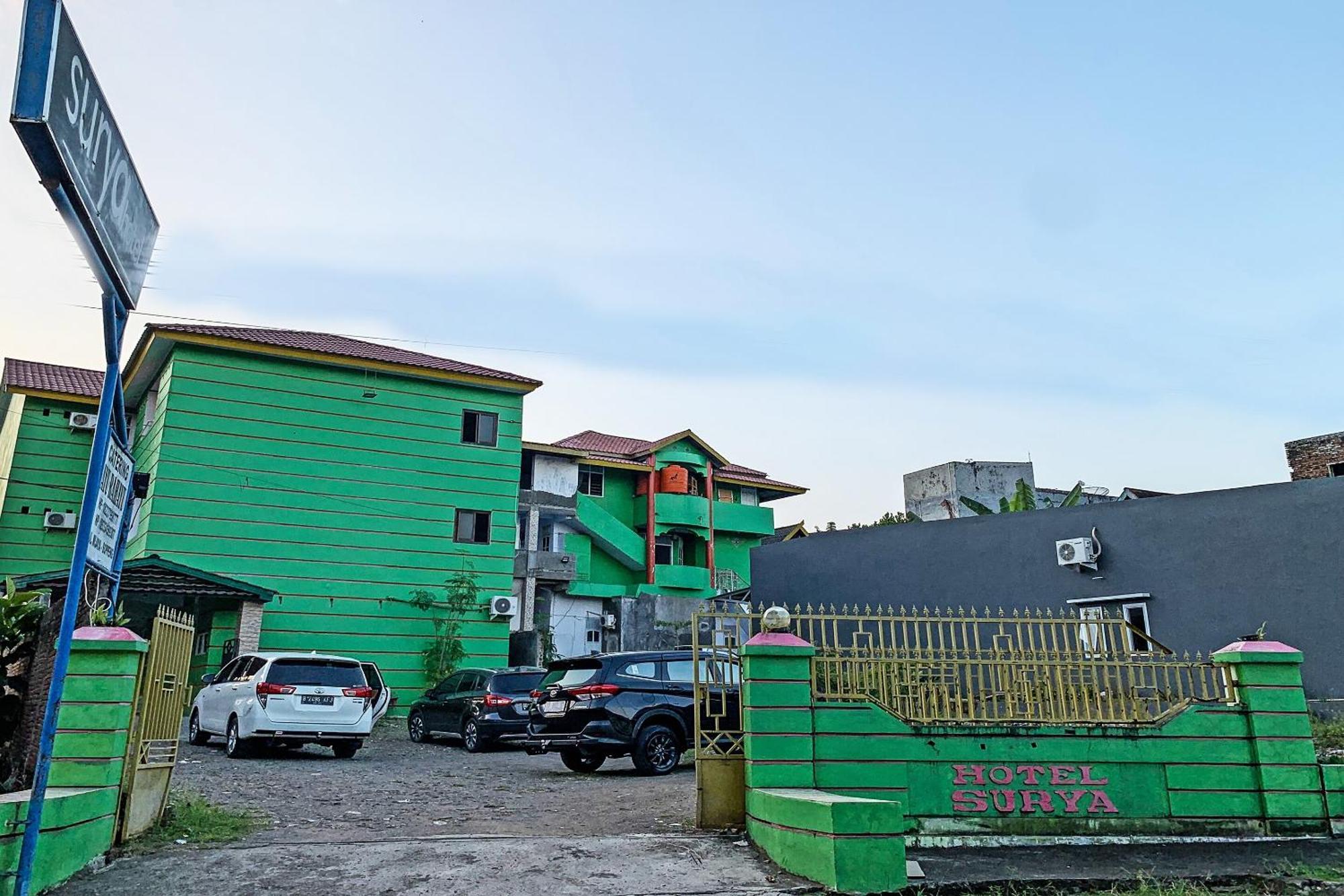 Oyo 91757 Surya Hotelneartaman Anggrek Pkk Watansoppeng Lalabata Екстер'єр фото