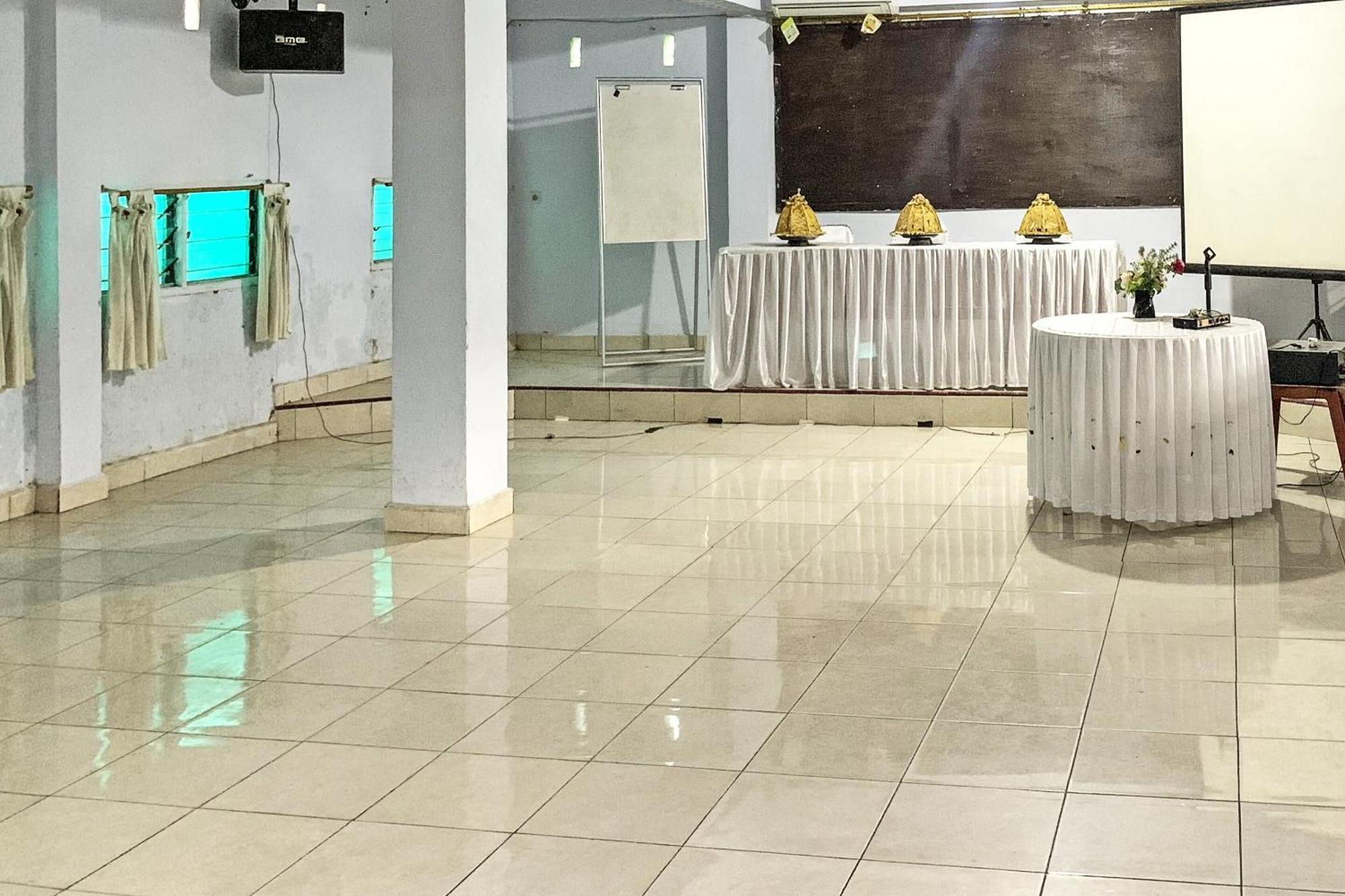 Oyo 91757 Surya Hotelneartaman Anggrek Pkk Watansoppeng Lalabata Екстер'єр фото