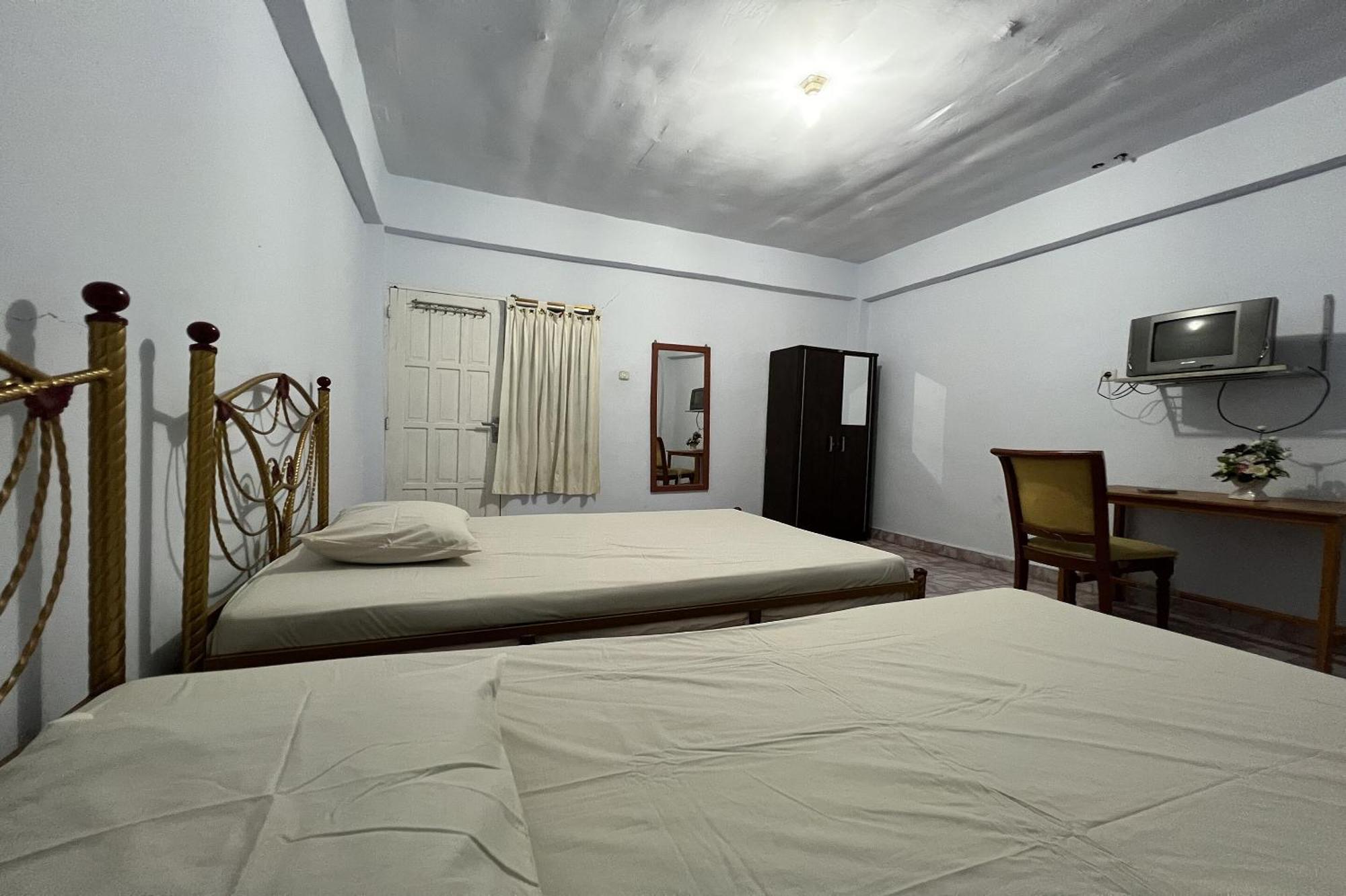 Oyo 91757 Surya Hotelneartaman Anggrek Pkk Watansoppeng Lalabata Екстер'єр фото