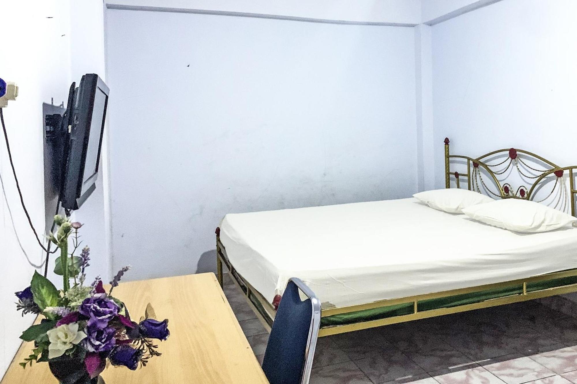 Oyo 91757 Surya Hotelneartaman Anggrek Pkk Watansoppeng Lalabata Екстер'єр фото